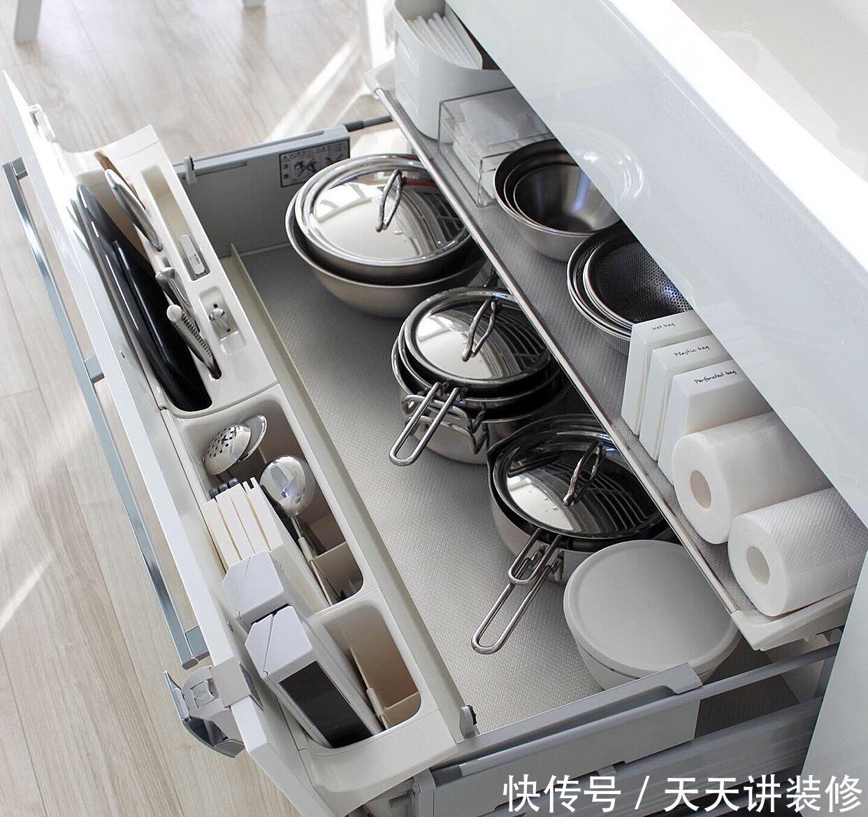 看完这个日本主妇的厨房收纳技巧，超级佩服，这也太整齐干净了