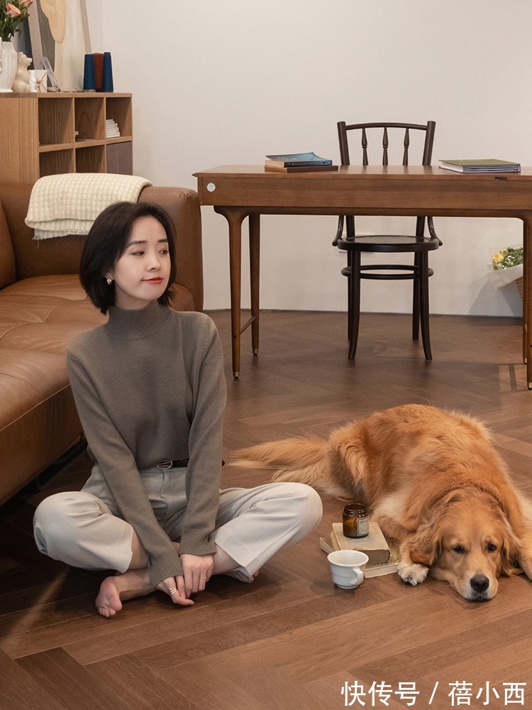 高领衫|还是穿“针织衫”最简约时髦,学会这几种搭配,骨子里透着高级感