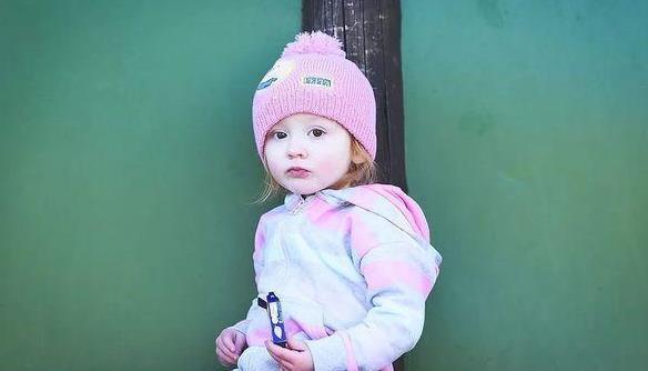 卵巢|三岁小女孩患生殖细胞癌,被误诊为便秘,不幸在母亲的怀抱中离开