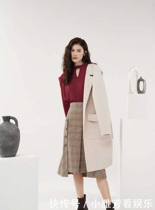  色系|不管大衣还是羽绒服，女人少买黑色，这4种颜色更高级，时髦减龄