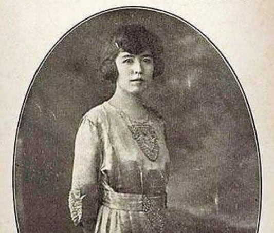 吕碧城|民国才子于她,无一人能入眼:女子自立自强,独身亦是幸福