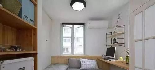 收纳|65㎡小户型客厅加隔断,超强空间利用率,素白雅致,仿佛多套房