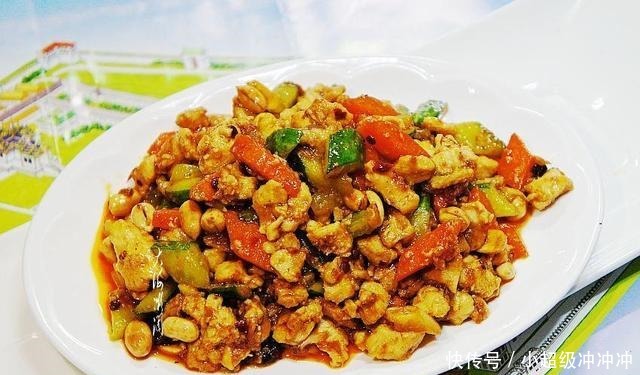 鸡胸肉最下饭的做法,我家隔三差五做一次,老人孩子都爱吃