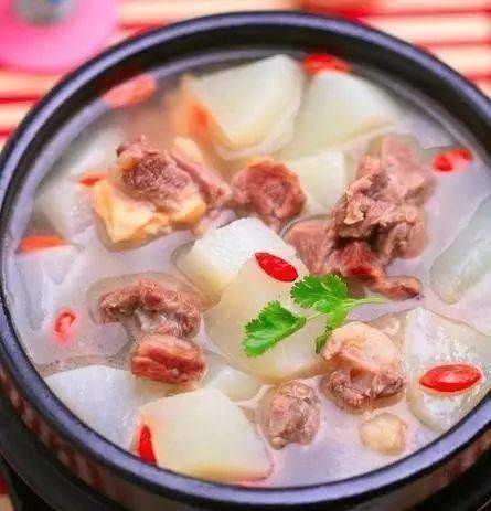 羊肉经典做法：炖得软烂，炒得香嫩