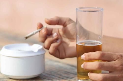 肝癌|癌症喜欢“缠上”这4类人,需警惕,希望这其中没有你