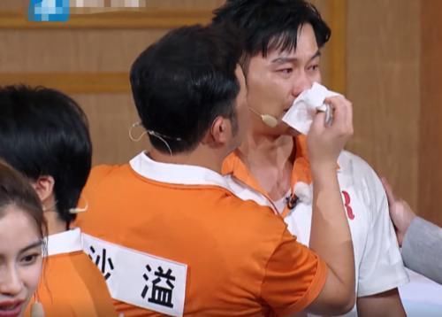 奔跑吧李晨没忍住哭了,郑恺未上前安慰,谁注意最先发现的是谁