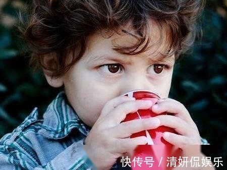 降低|这3种食物降低记忆力,让孩子越吃越笨,最好一口也不要给孩子吃