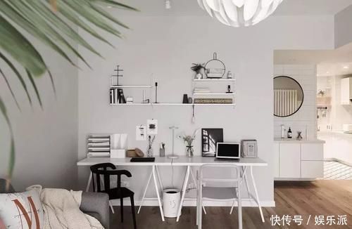 电视背景墙|把书桌放进客厅，没有书房的小户型，没理由不这样做