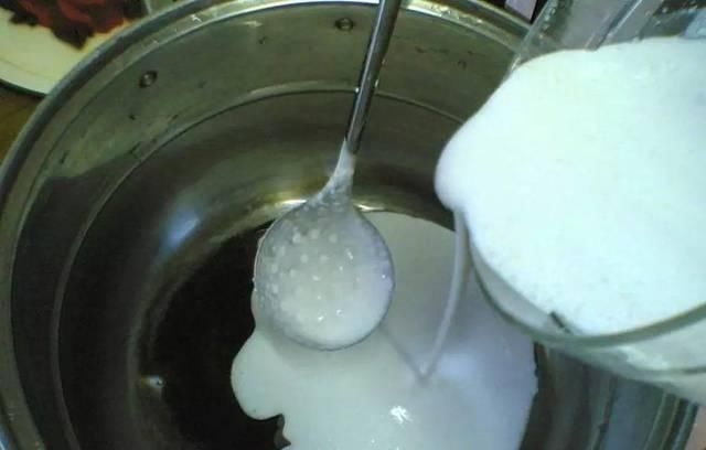 凉虾|把面粉倒进滚水里煮,10分钟后,全家人连说太神奇了,我连吃了2碗