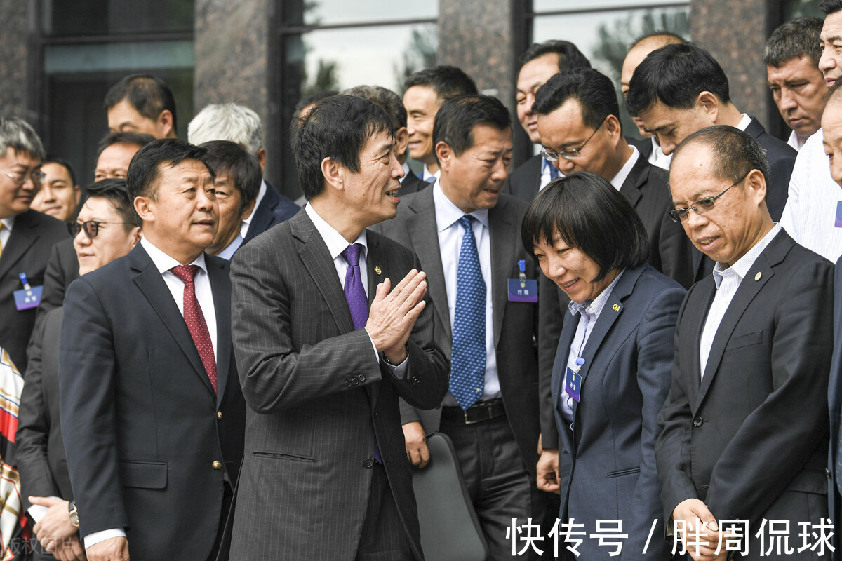 中国足球|中国足坛大地震,中超豪门大佬被正式逮捕,球迷感动拍手称赞