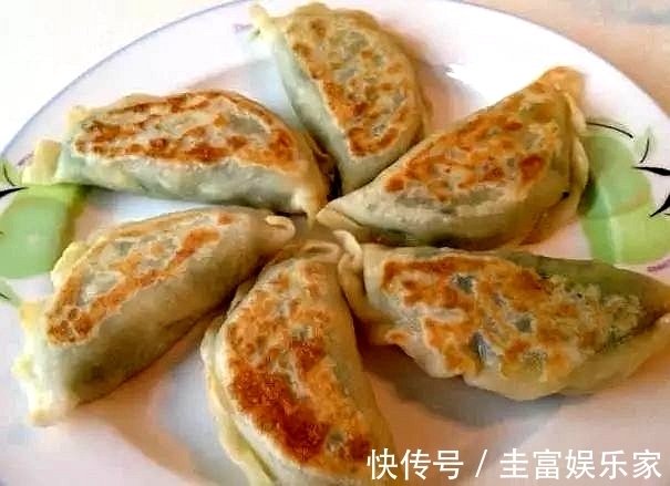 盒子|此菜健胃杀菌，做成薄皮大馅的盒子，外焦里嫩，咬一口，超鲜美！