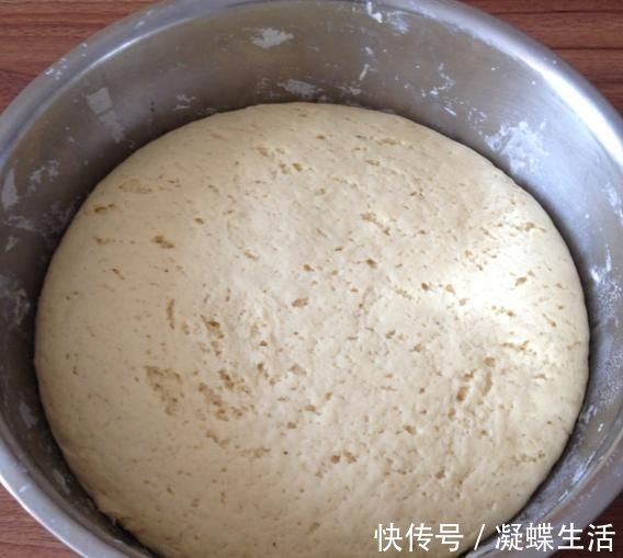 为什么馒头蒸好了，取出来之后会回缩成死面？原因居然是因为这个