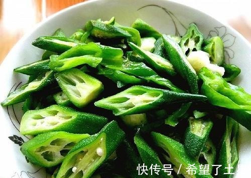 炒秋葵，要不要先焯水许多人搞错了难怪营养流失，吃起来苦涩！