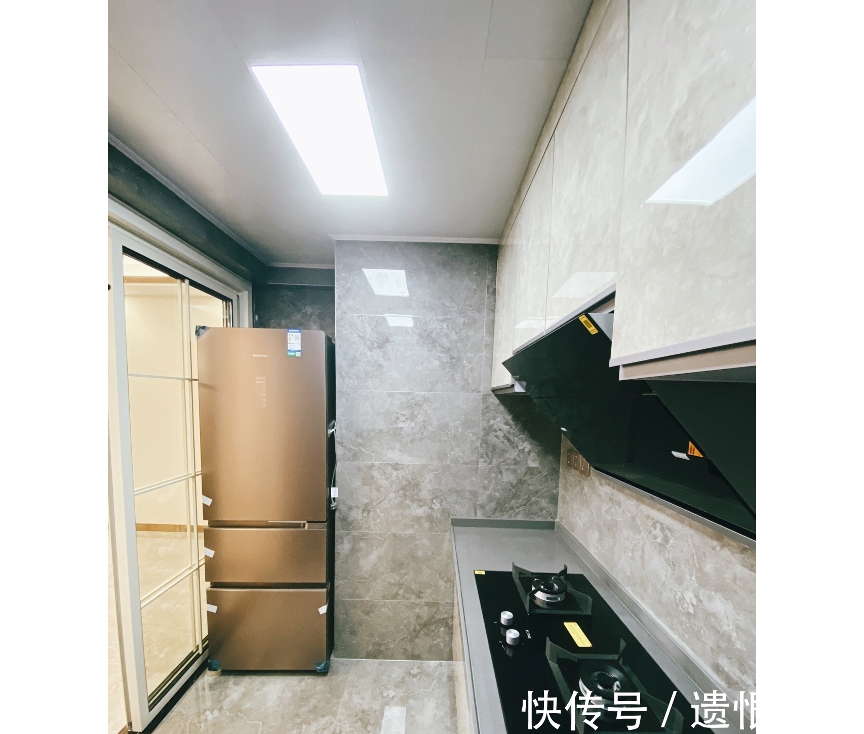 屋主|等我有房了,学她装修,全屋贴钛合金线条,时尚又漂亮,很喜欢!