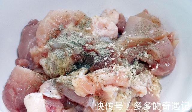 红烧鸡块的做法简单，两步做到鲜美多汁！