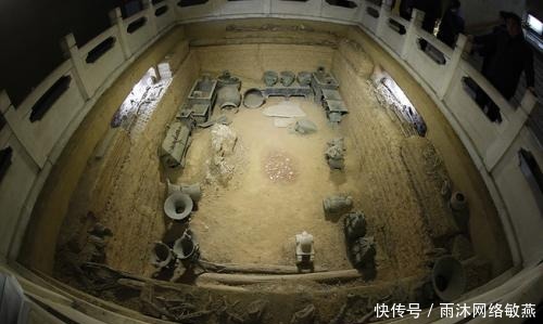 怪器|妇好墓出土青铜怪器,形状像是鸟爪,专家说:它是干这个用的