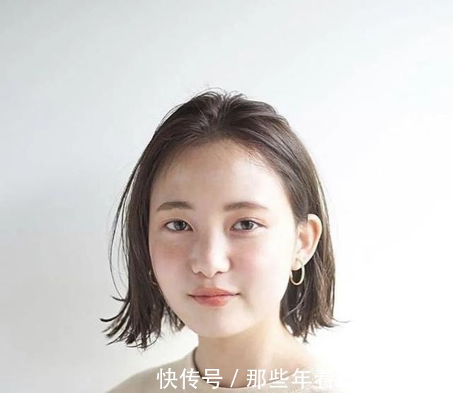 发型 女生显老的3个发型,你可别留!