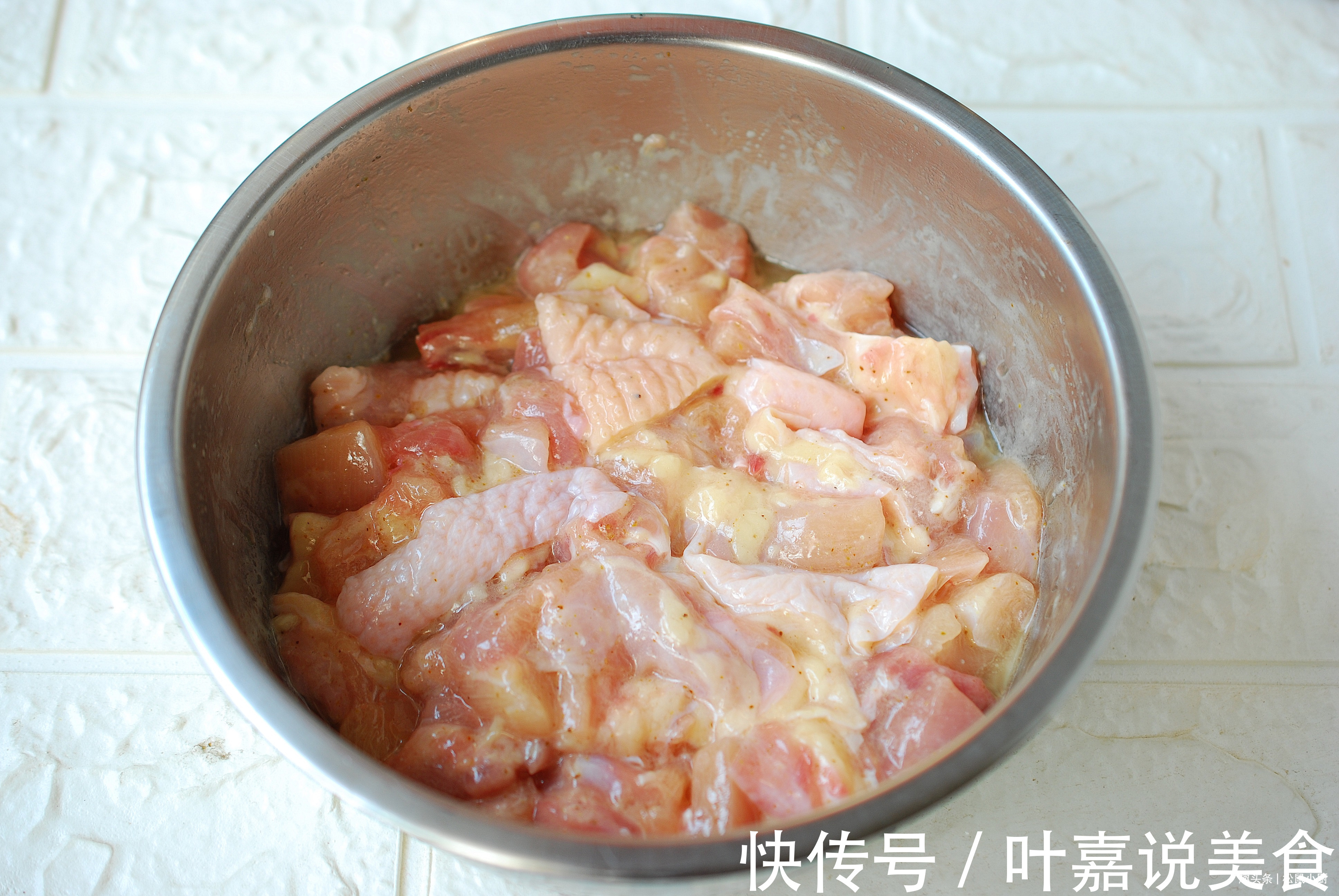 懒妈妈教你一道懒人饭,有肉有菜营养丰富,1碗酱汁秒变大厨