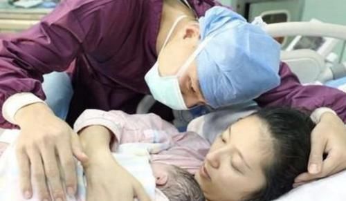 孕晚期|分娩前,先破水还是先见红的区别,关系孕妈和胎儿的体质好坏