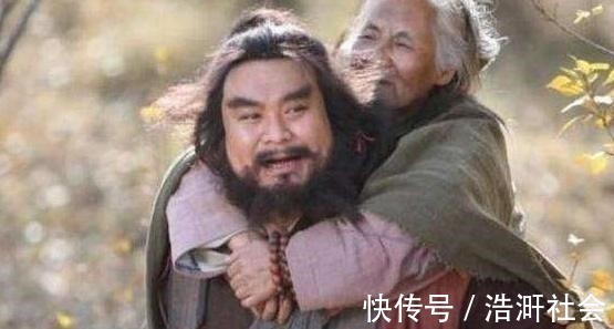 重情重义@为什么李逵母亲被老虎吃了,宋江等人非但不安慰,反而哈哈大笑