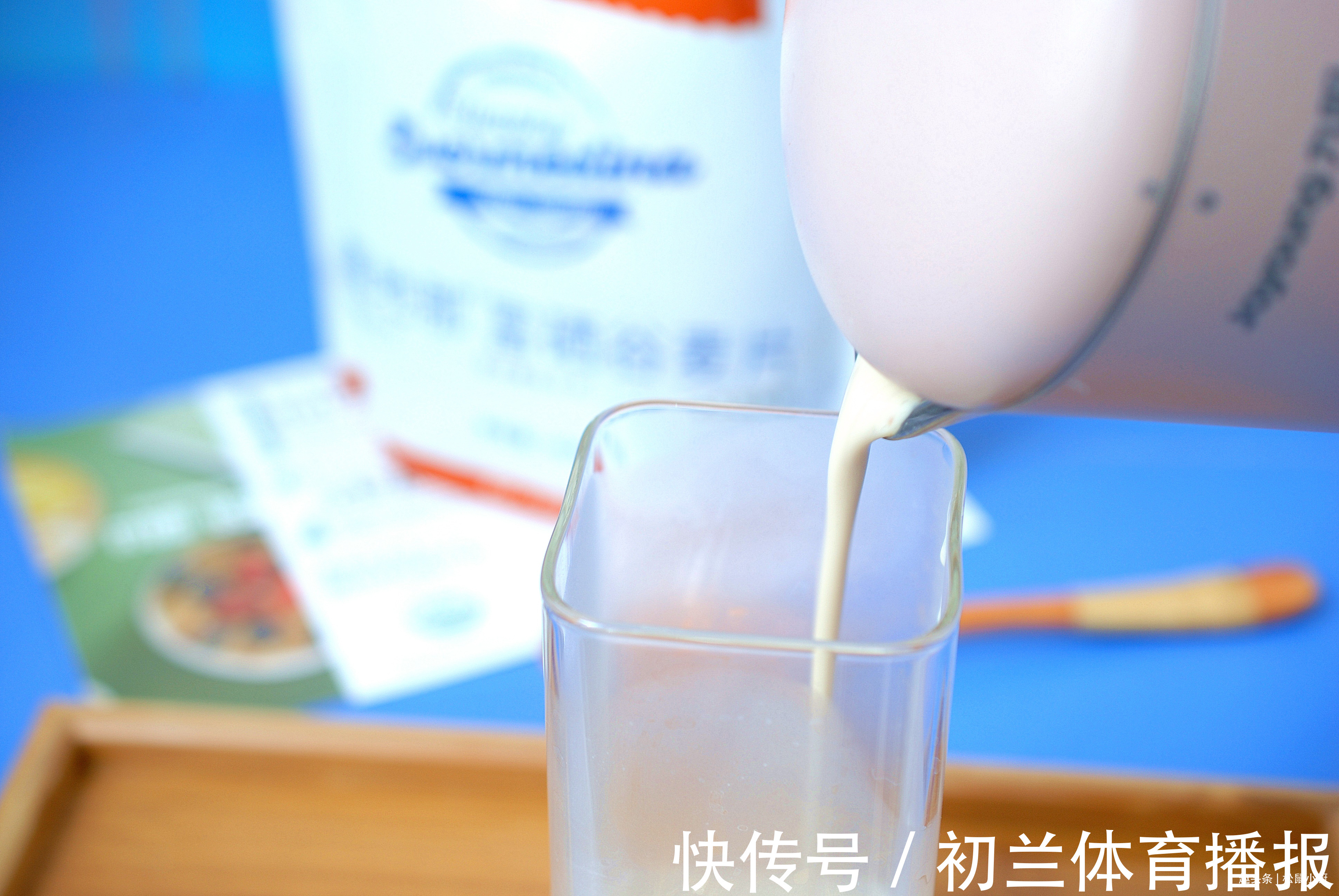 中国居民膳食指南|30岁之后,早餐要这么吃,低卡低热量健康又饱腹,一杯就够了