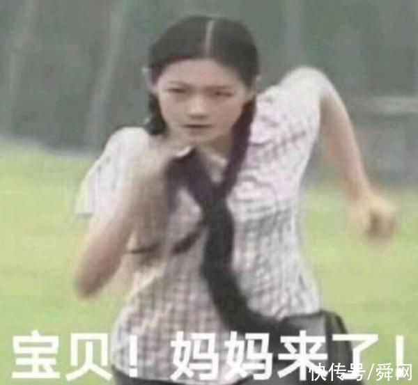 泫雅|超炫酷!这种下雨天，没一双妈妈勾的凉鞋真不能叫时髦……