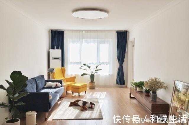 落尘区|她在玄关做个“落尘区”,衣帽间不要柜体和柜门,谁见过!