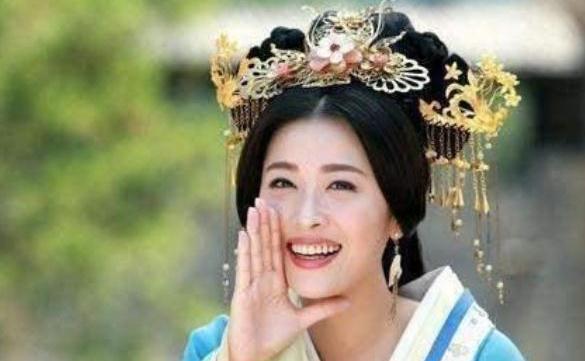 对联&乾隆出上联：洞中泉水流不尽，纪晓岚百思不得解，一女子轻松对出