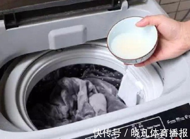 洗床单时水里倒一碗“它”,不管床单多脏多旧,洗完立马干净如新