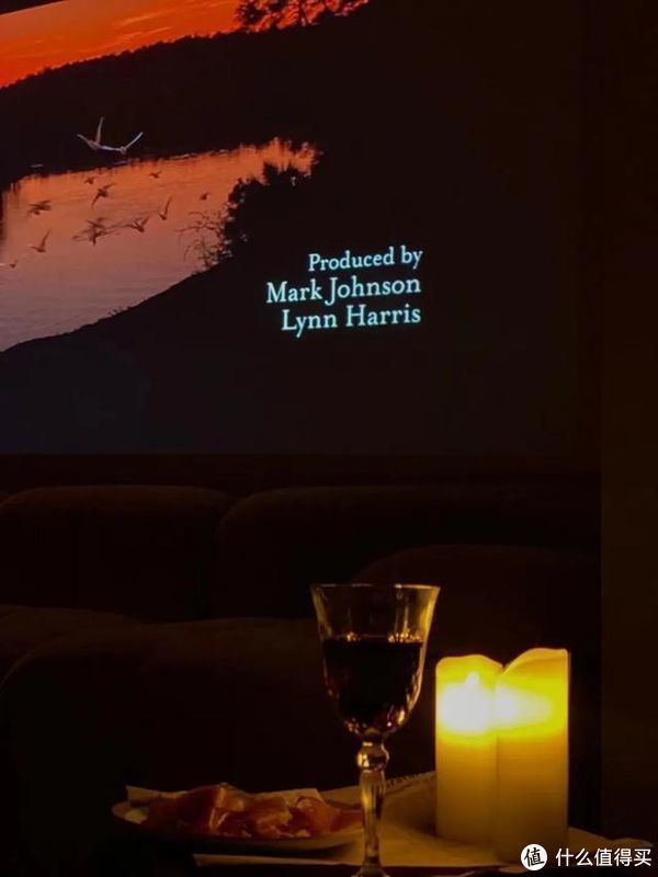 客厅|90后妹子的家火了,一人住98㎡精致又高级,网友:还缺男朋友吗?