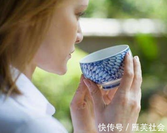 饮品|孕期孕妇不能碰的4种饮品,尤其是第2种,90%孕妈都偷偷喝过