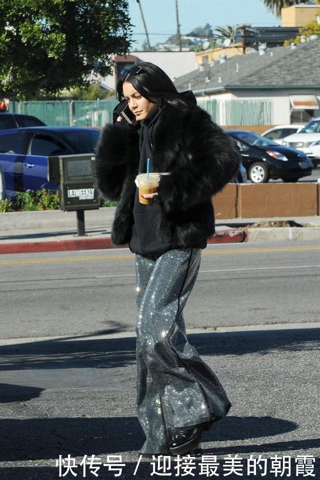 运动|今年流行的“大衣+喇叭裤”,遮肉保暖又百搭,美得毫不费力