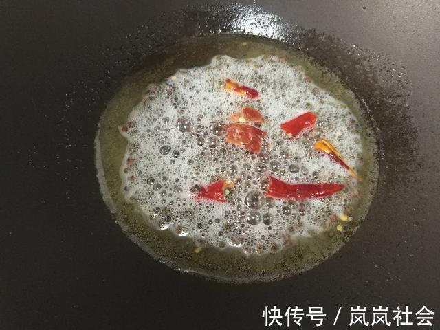 豇豆角|这才是豆角面条的正宗做法,不煮不炒,有肉有菜,比焖面好吃多了