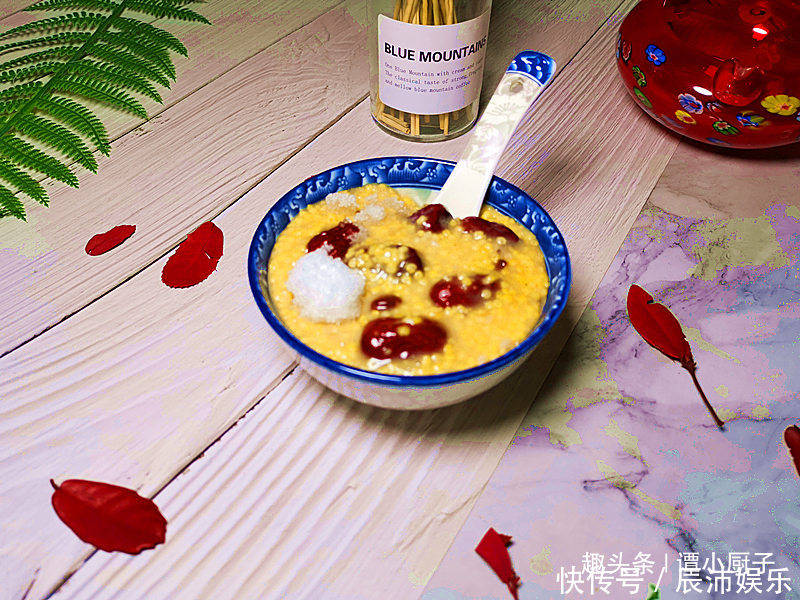 妈妈接86岁的姥姥来过年,姥姥做了一锅老家特色粥,给钱都买不着