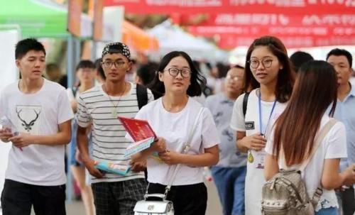 大学专业“高收入”排行榜，软件工程登顶，你的专业排在第几位？