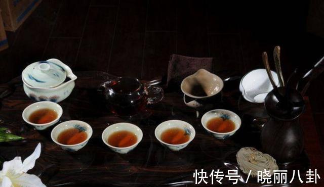 乌龙茶@茶叶保存多久？“一年茶，三年药，七年宝”啥意思？看完茅塞顿开