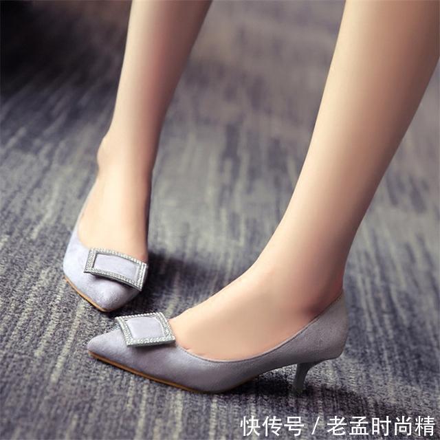 大底 复古优雅美而不累—猫跟鞋,教你轻松走猫步