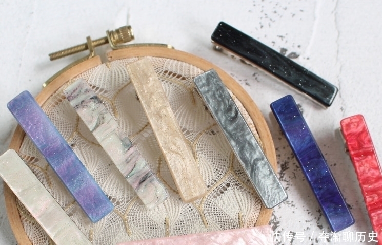 珍珠|现在珍珠发卡已过时,00后都戴“液体夹”,头发水润美成仙女!