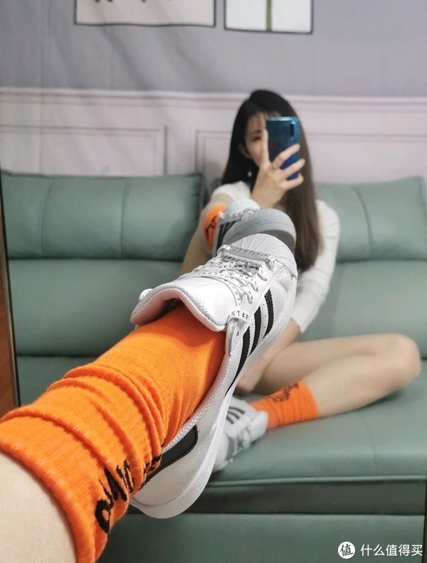 adidas 双十一好价抢购，阿迪达斯三叶草贝壳鞋真人试穿照～