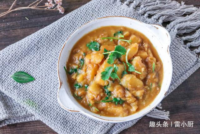 做法|土豆别再炒丝了,教你一种好吃的做法,开胃又解馋,一盘不够吃