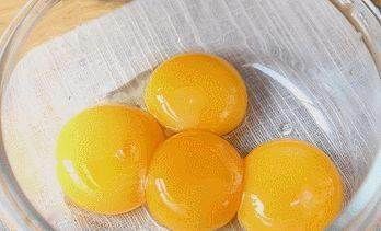  别再排队了！1碗面粉1把枣，手不沾面做一锅！全家早餐心头好！