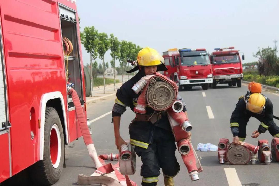  朋友|小编带你了解蓝朋友的在线表情！！