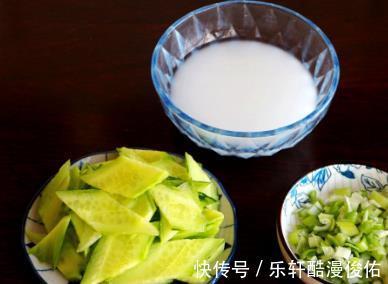 解暑|炎炎夏季，把这3样素菜一起炒，营养清淡，常吃解暑润燥又开胃！