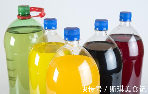 诱发|人到中年,想健康管住嘴,5样食物就算爱吃,也最好一口别碰