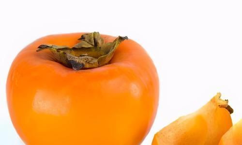 柿子|中年人推荐多吃3种食物，美容养颜、滋润肌肤，好处多多！