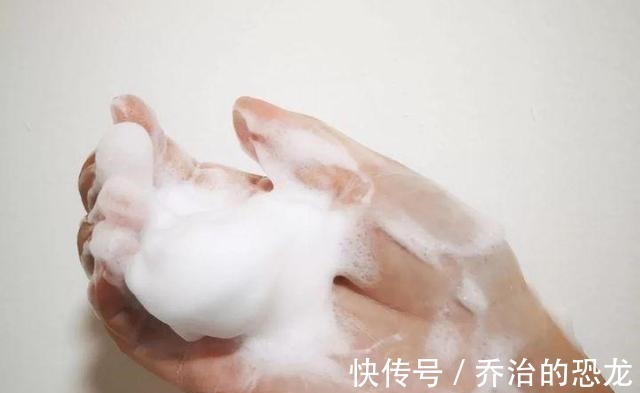 油皮 看着其貌不扬,用下来却觉得“相见恨晚”的护肤品!孕妇可用!