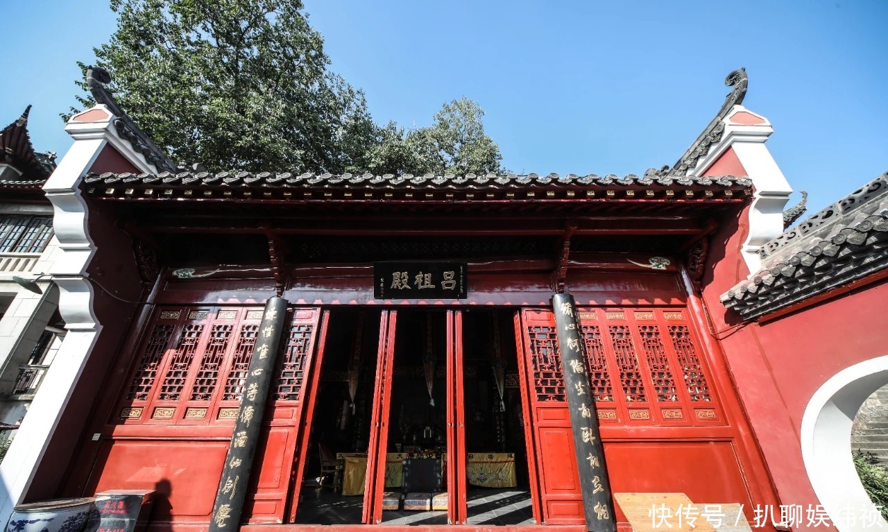 道家智慧以宽怀容纳卑劣,才是高于世俗的涵养