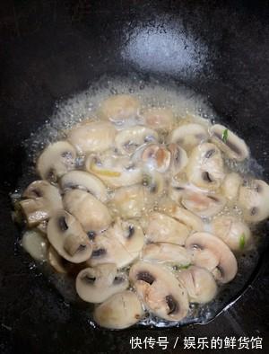 比肉好吃的素菜菜谱,清炒口蘑菇,简单美味营养,10分钟搞定