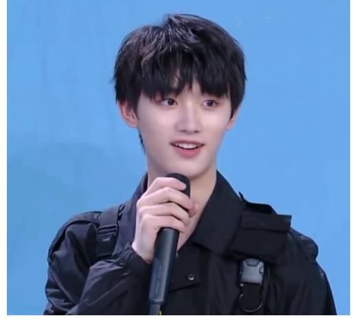 《快本》2021年收视数据，丁程鑫加入后大幅下降，网友直呼尴尬