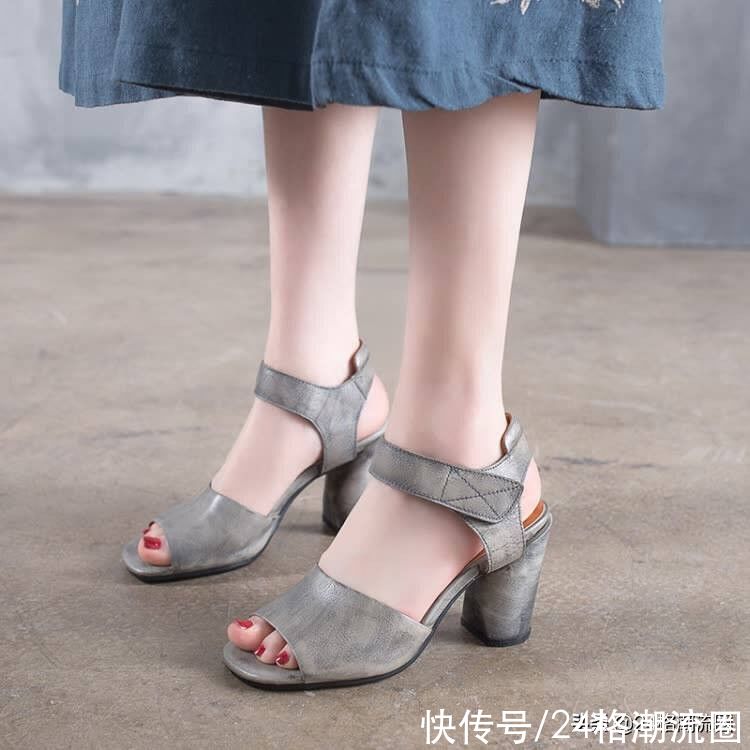 柔软|炎炎夏日，怎么可以少的了一双清凉的凉鞋呢？